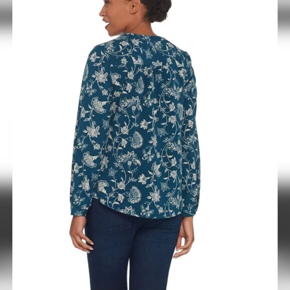 Denim and Company Bundle of Two Blouses - Picture 12 of 12